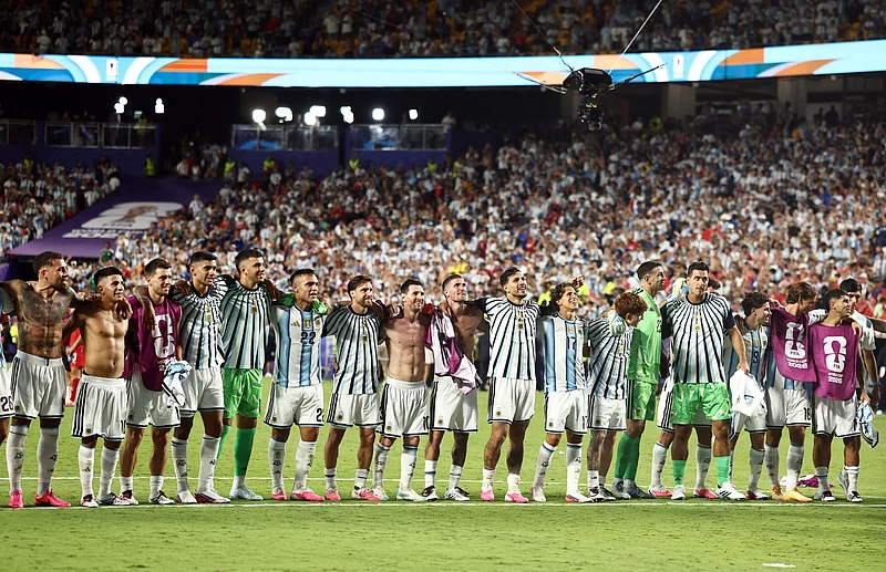 Football - FIFA World Cup 2026 - Quarter Final - Argentina v Switzerland - Kansas City Stadium, Kansas City, Missouri, U.S. - July 11, 2026
Argentina players celebrate after the match as Argentina qualify for the semi final stage of the World Cup