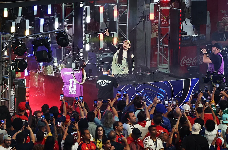 Football - FIFA World Cup 2026 - Semi Final - France v Spain - Dallas Stadium, Arlington, Texas, U.S. - July 14, 2026
DJ Steve Aoki performs ahead of the match