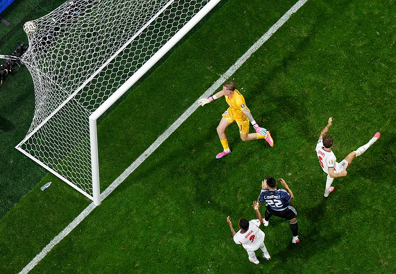 Soccer Football - FIFA World Cup 2026 - Semi Final - England v Argentina - Atlanta Stadium, Atlanta, Georgia, U.S. - July 15, 2026
Argentina's Lautaro Martinez scores their second goal REUTERS/Brian Snyder