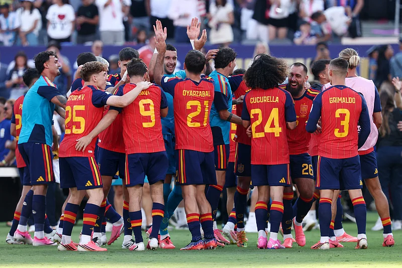 Soccer Football - FIFA World Cup 2026 - Final - Spain v Argentina - New York/New Jersey Stadium, East Rutherford, New Jersey, U.S. - July 19, 2026
Spain team members celebrate winning the World Cup IMAGN IMAGES via Reuters/Mark J Rebilas