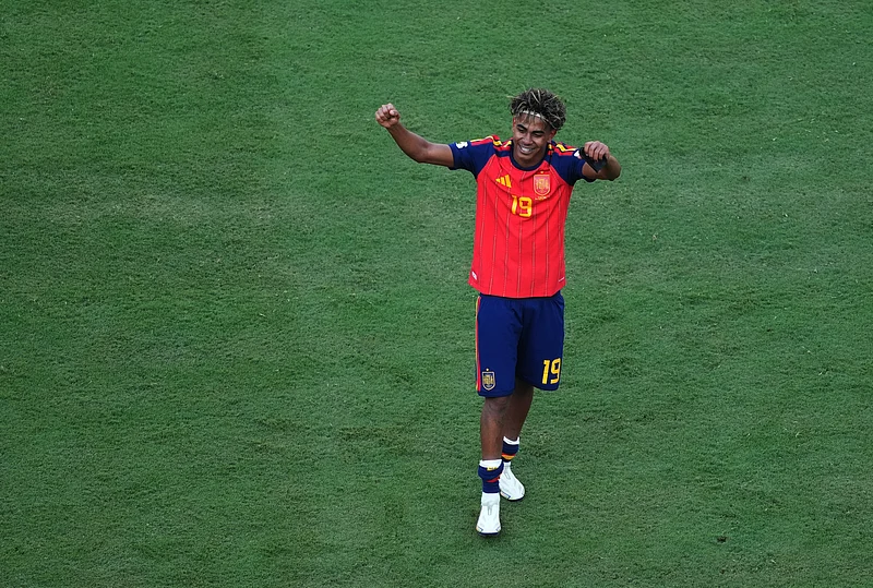 Soccer Football - FIFA World Cup 2026 - Final - Spain v Argentina - New York/New Jersey Stadium, East Rutherford, New Jersey, U.S. - July 19, 2026
Spain's Lamine Yamal celebrates winning the World Cup IMAGN IMAGES via Reuters/James Lang