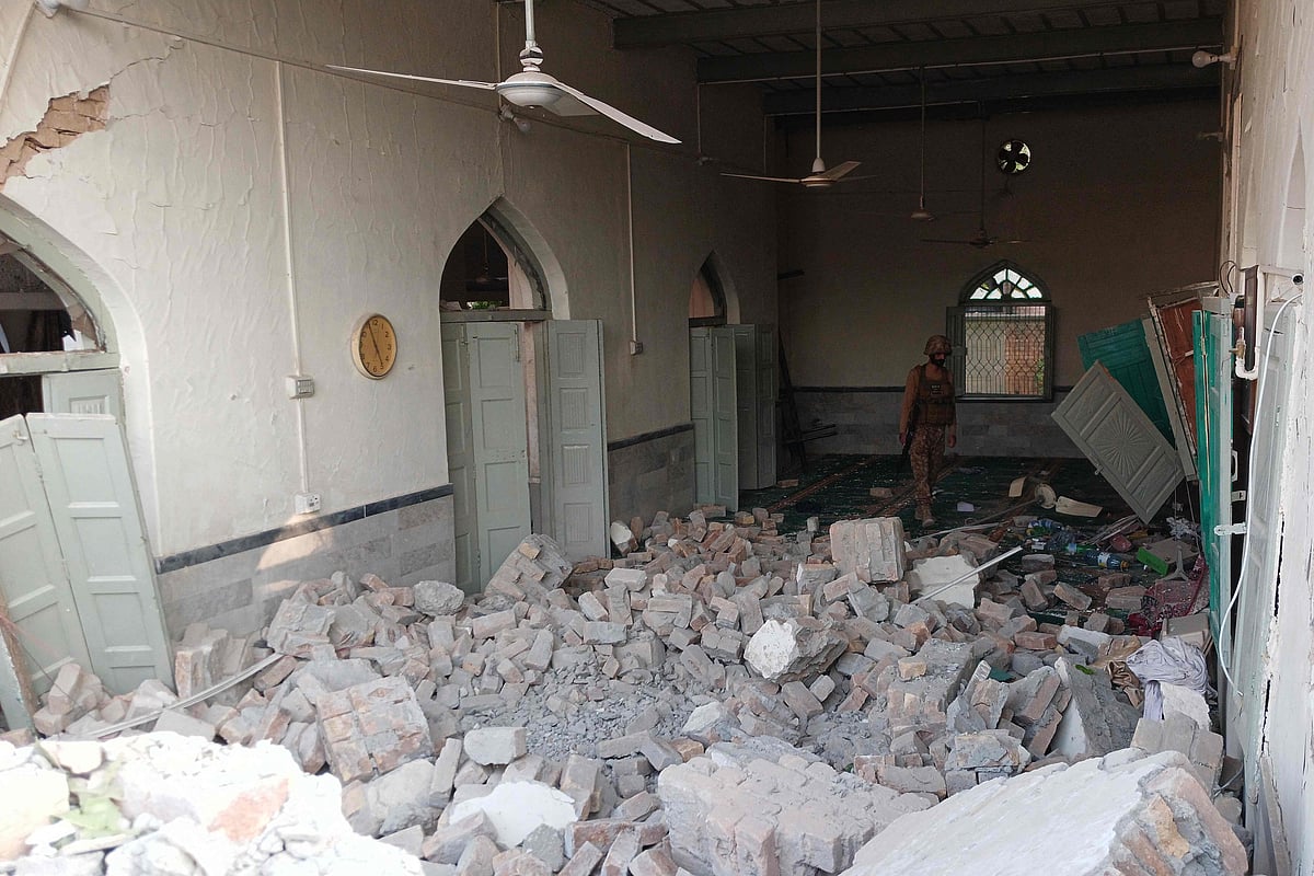 Suicide attack kills 16 near mosque in northwest Pakistan police compound - Prothom Alo English