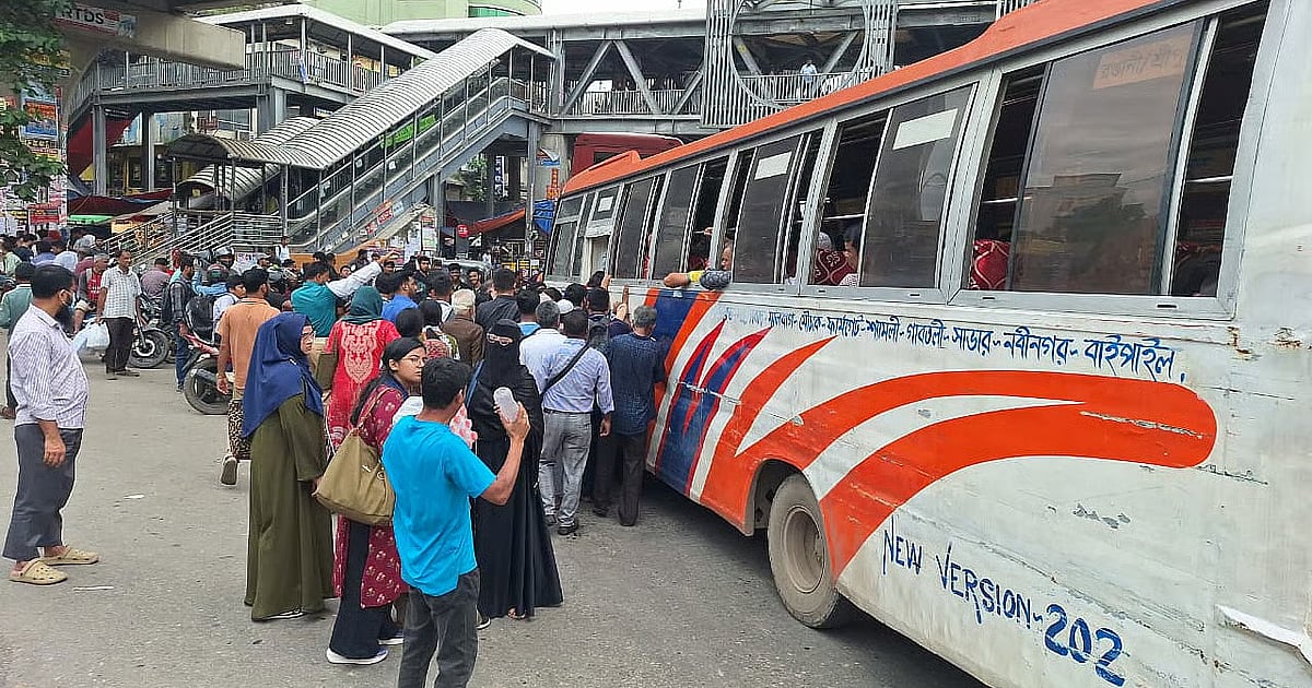 Some buses raise fare Tk 10 to 15, warn passengers, ‘fares higher today’ - Prothom Alo English