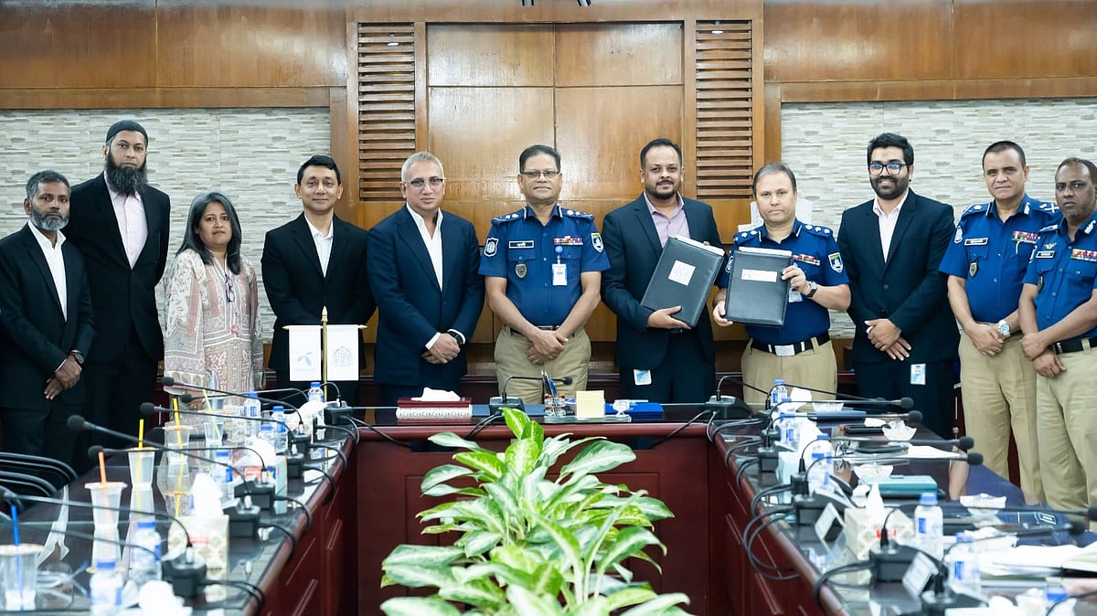 Grameenphone to provide digital services to Bangladesh Police under 10-year deal - Prothom Alo English