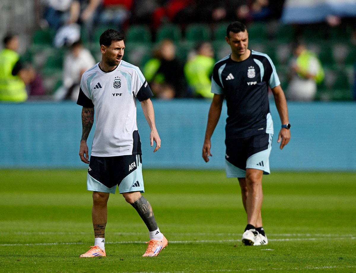 Who will captain Argentina after Messi? Scaloni reveals the name - Prothom Alo English