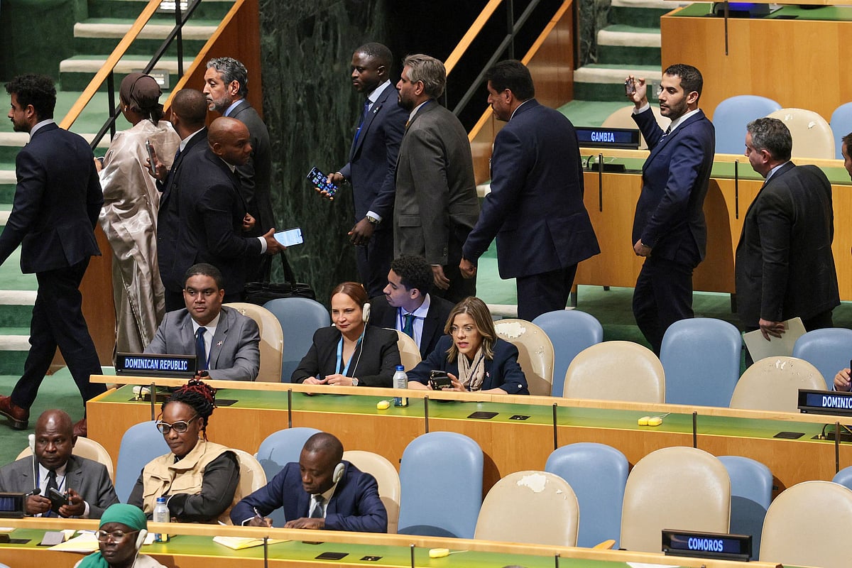 Dozens of envoys at UN walk out of Netanyahu speech - Prothom Alo English