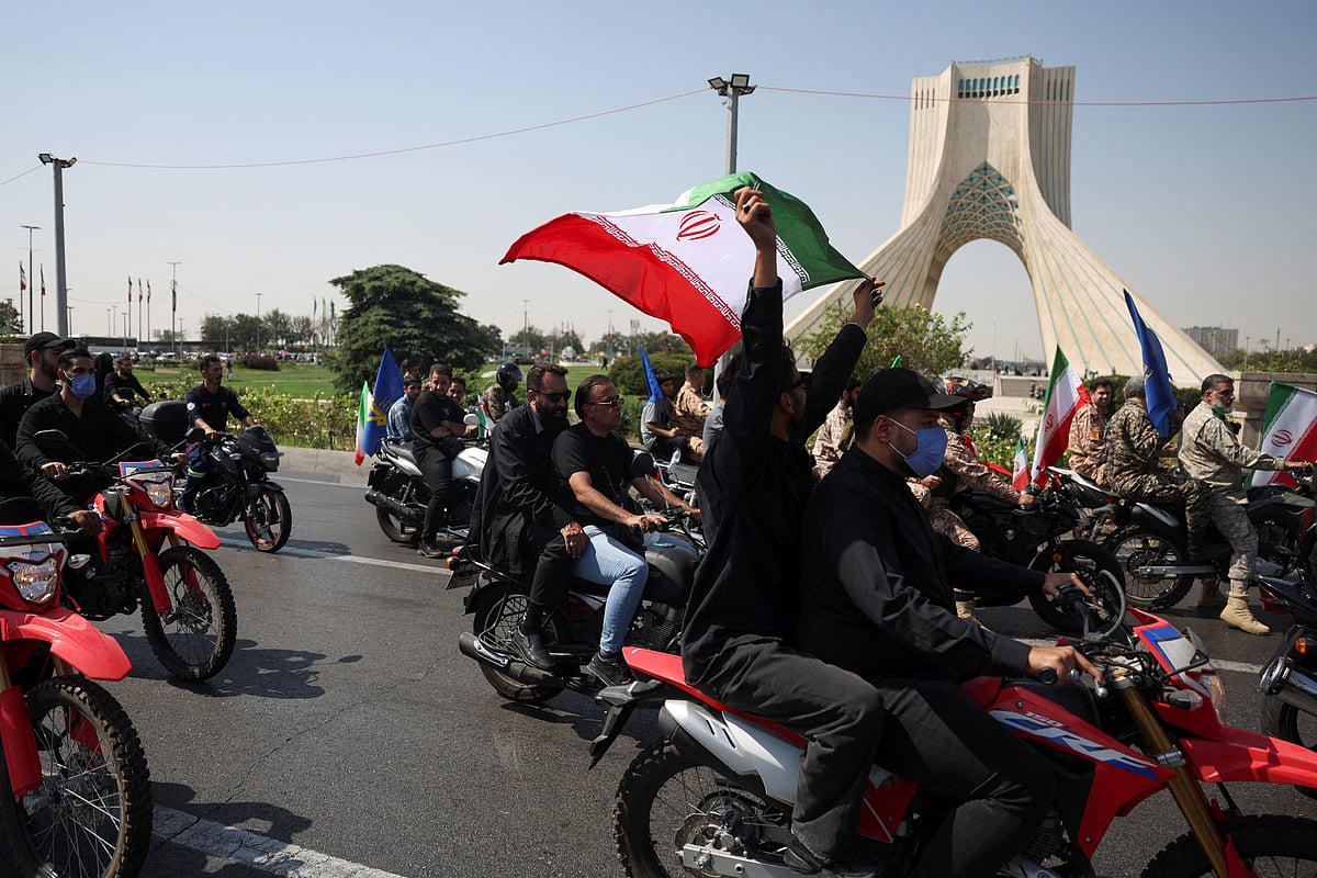 Iran awaits US move after WSJ report says Trump rejects peace plan - Prothom Alo English