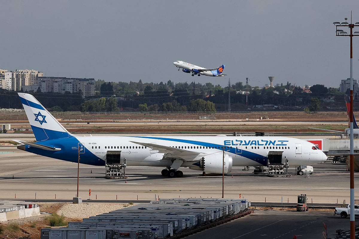 Netanyahu orders security review of flights to Israel after flydubai attack - Prothom Alo English