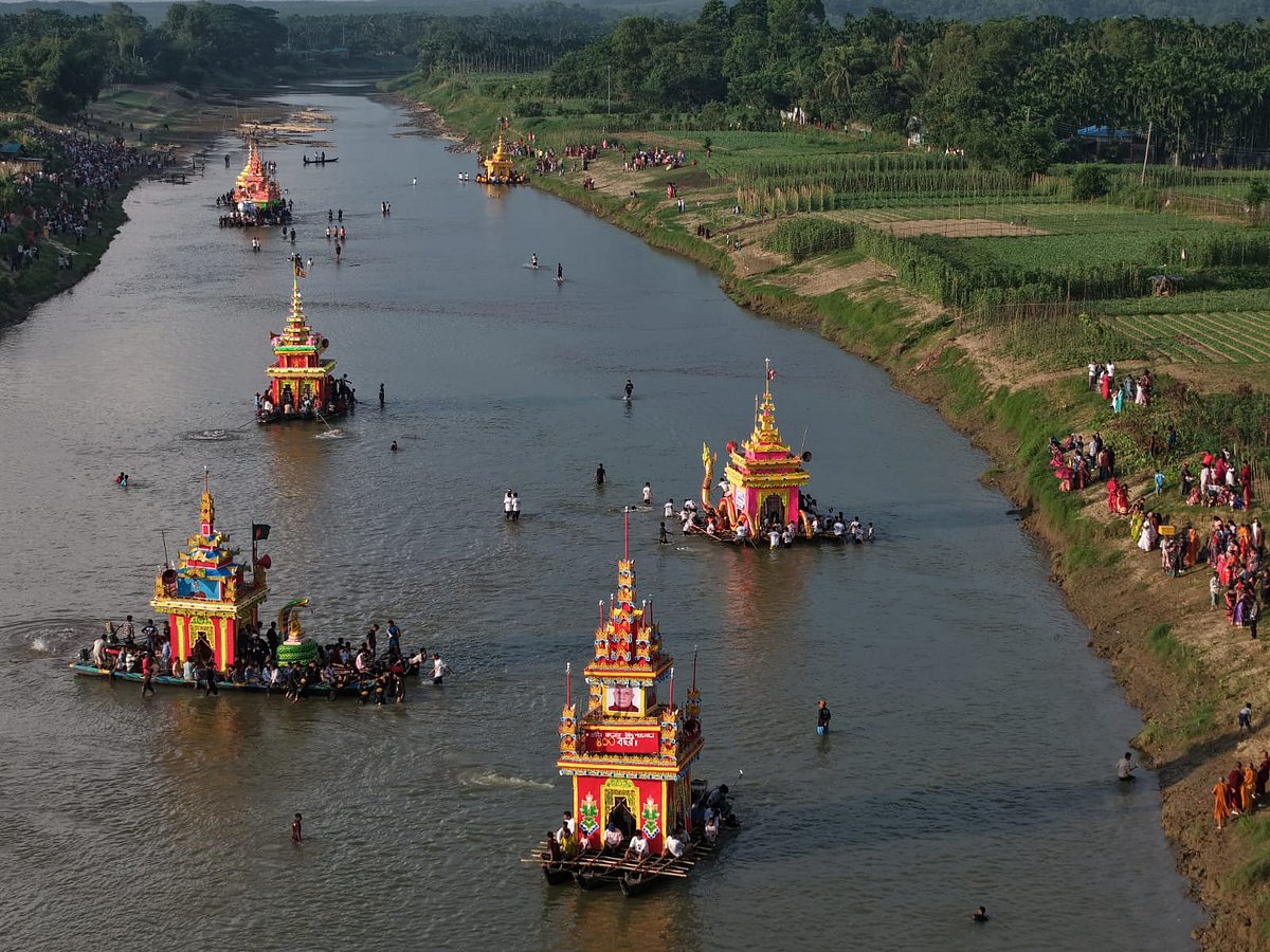 Traditional Kolpojahaaj on the Bakkhali River - Prothom Alo English