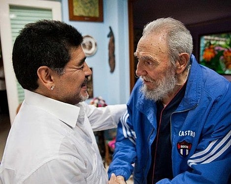 Former Cuban leader Fidel Castro meets former Argentine soccer player Diego Armando Maradona in Havana April 13, 2013, in this picture released by Cuban website Cubadebate on April 15, 2013. Picture taken April 13, 2013. Photo: Reuters