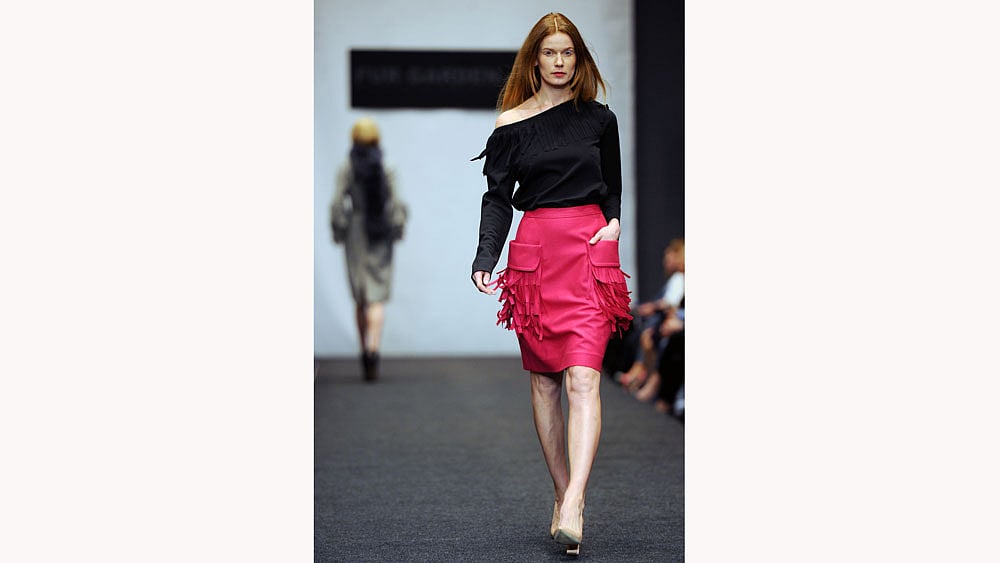 A model presents creations by Belarusian designer Julia Gilevich during the Belarus Fashion Council in Minsk on April 24, 2015. Photo: AFP