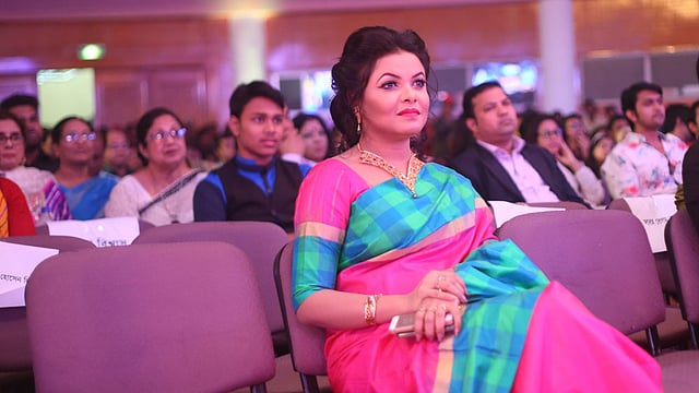 Actress Shawon watches performance at Meril-Prothom Alo award reception on 08 May 2015. Photo: Saiful Islam