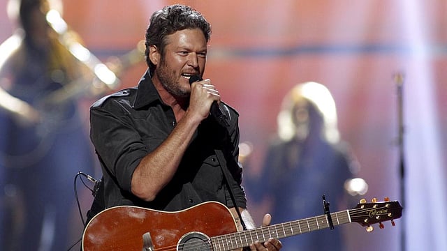 Blake Shelton performs during the second night of the 2015 iHeartRadio Music Festival at the MGM Grand Garden Arena in Las Vegas, Nevada September 19, 2015. Photo: Reuters