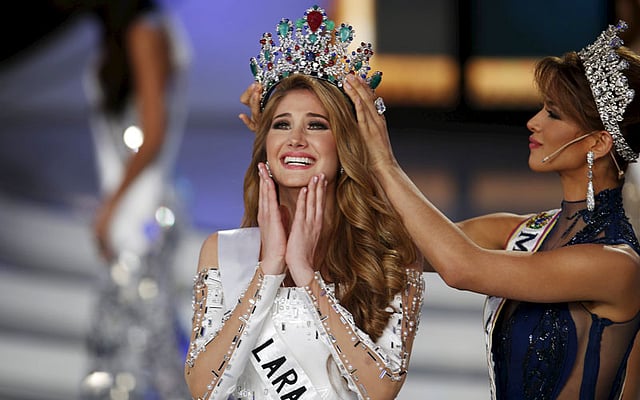 Miss Lara, Mariam Habach, reacts after winning the Miss Venezuela 2015 pageant in Caracas October 8, 2015. Photo: Reuters