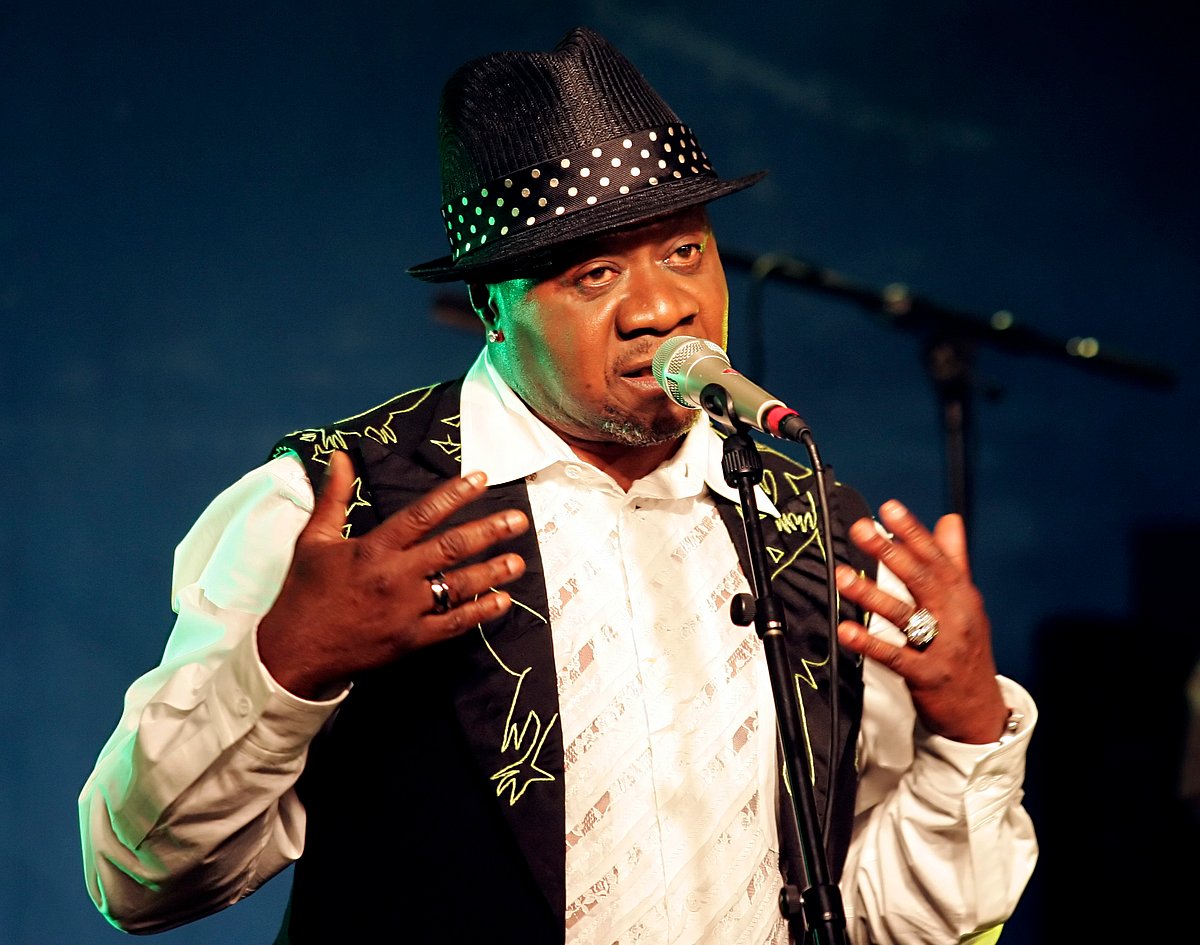 This file photo taken on 15 February, 2006 shows Congolese singer Papa Wemba performing during a concert at the New Morning in Paris. Photo: AFP Congo’s music star Wemba dies after onstage collapse
