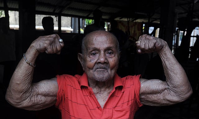 Indian bodybuilder Manohar Aich at a gymnasium on the eve of his 100th birthday in Kolkata. AFP file photo
