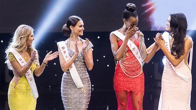 Miss Kenya Evelyn Njambi Thungu (2nd-R) reacts after being named a finalist during the Grand Final of the Miss World 2016 pageant at the MGM National Harbor December 18, 2016 in Oxon Hill, Maryland. Photo: AFP