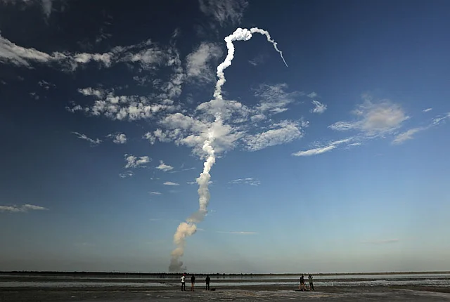 India`s Geosynchronous Satellite Launch Vehicle (GSLV) carrying an Mk III communication satellite blasts off from the Satish Dhawan Space Centre at Sriharikota, India June 5, 2017. Reuters
