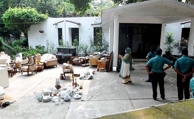 Household goods of BNP leader Moudud Ahmed. Photo: Focus Bangla