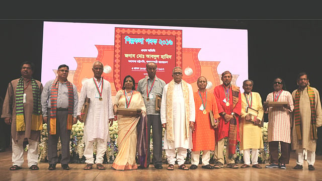 7 cultural personalities pose after receiving `Shilpakal Padak 2016` on Thursday. Photo: Prothom Alo