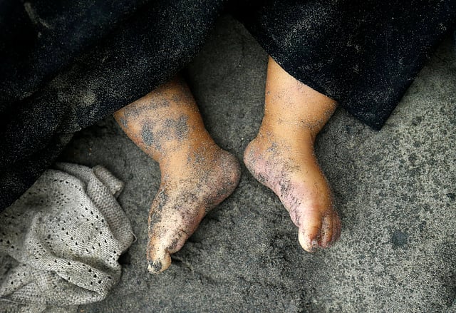 A body of a Rohingya refugee child who died as the boat capsized while crossing the border through Bay of Bengal at Shah Porir Dwip near Teknaf, Bangladesh, 31 August, 2017. Photo: Reuters