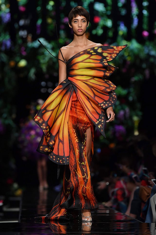 A model presents a creation for fashion house Moschino during the Women`s Spring/Summer 2018 fashion shows in Milan, on September 21, 2017. AFP