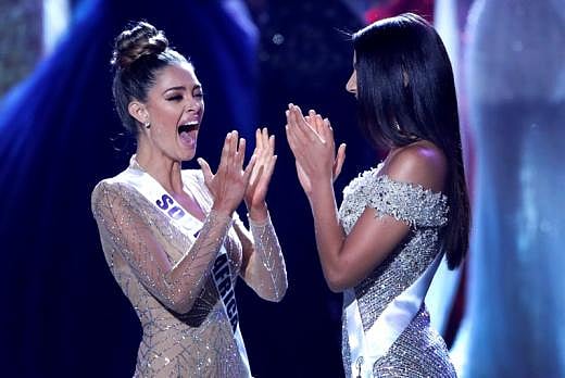Miss South Africa, Demi-Leigh Nel-Peters, (L) reacts with first runner-up Miss Colombia Laura Gonzalez as Nel-Peters is announced as Miss universe. 26 November 2017 in Las Vegas, Nevada. Photo: Reuters