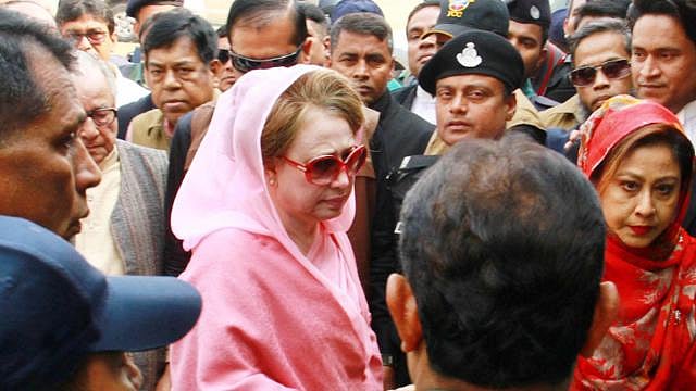 BNP chairperson Khaleda Zia appears before the makeshift court at Bakshibazar Alia Madrasa ground in Old Dhaka on Thursday morning. Photo: Focus Bangla