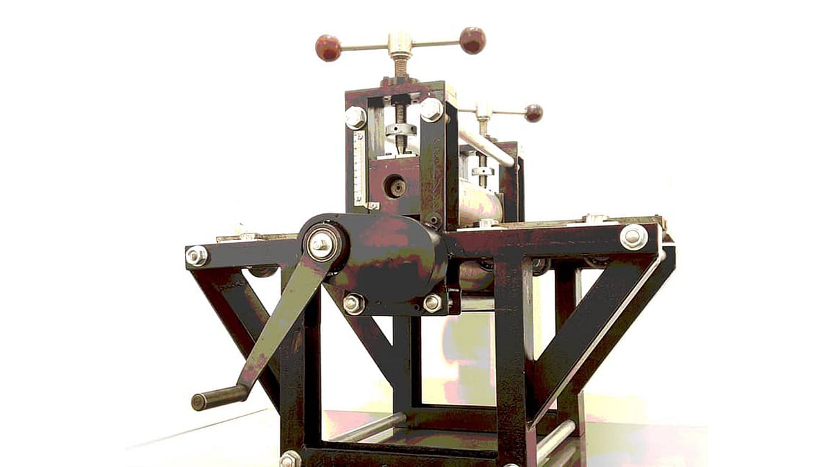 Graphic print folio exhibition at Alliance Francaise. Photo: UNB