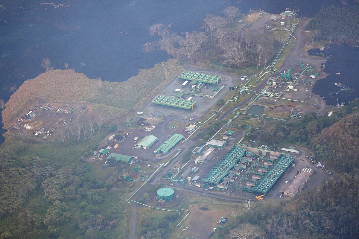 Lava threatens the Puna Geothermal Venture power plant in Pahoa during ongoing eruptions of the Kilauea Volcano in Hawaii, US, 5 June 2018. Photo: Reuters