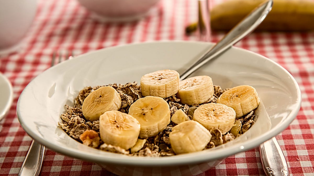 Fruit is a good breakfast diet plan. Photo: Collected