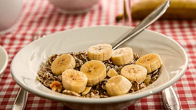 Fruit is a good breakfast diet plan. Photo: Collected