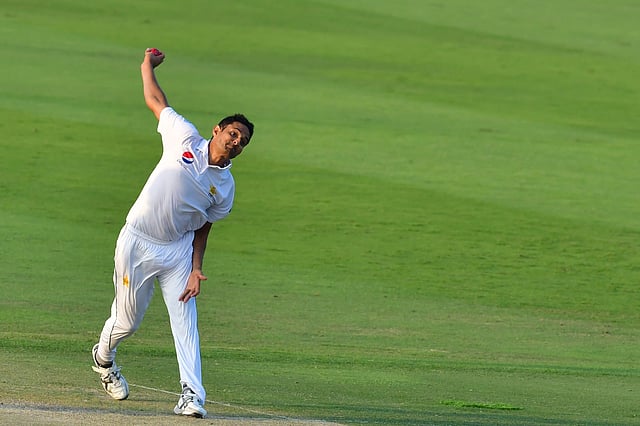 Pakistani cricketer Muhammed Abbas bowls during day one of the second Test cricket match in the series between Australia and Pakistan at the Abu Dhabi Cricket Stadium in Abu Dhabi on 16 October 2018. Photo: AFP