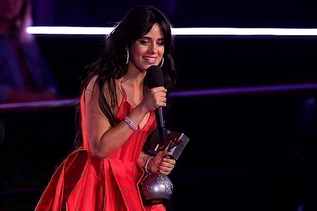 US-Cuban singer Camila Cabello speaks after winning the Best Song award during the MTV Europe Music Awards at the Bizkaia Arena in the northern Spanish city of Bilbao on 4 November, 2018. Photo: AFP