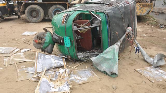A damaged auto rickshaw during the attack on BNP rally in Chattogram on Sunday. Photo: Jewel Shil
