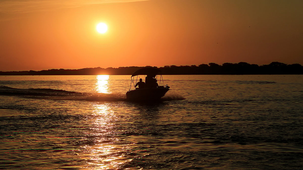 People fish in Paraguay River in Villa Oliva, Paraguay. Photo: Reuters