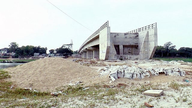 The incomplete bridge over the Pagla river in Krishnagar union of Brahmanbaria. Photo: UNB