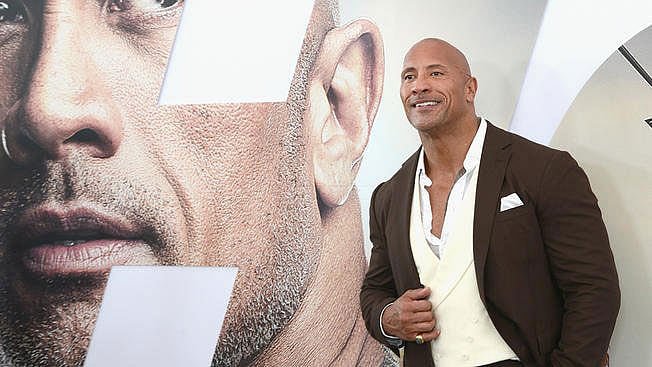 Dwayne Johnson poses for camera. Photo: Twitter