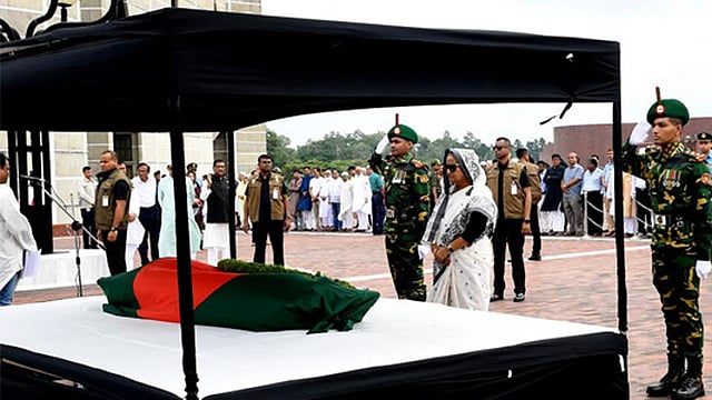 Prime minister Sheikh Hasina pays tributes to Bangladesh National Awami Party-NAP (Muzaffar) president professor Muzaffar Ahmed at South Plaza of Jatiya Sangsad on on Saturday. Photo: BSS
