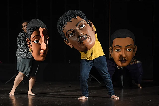 In this photo taken on 24 August 2019, performers take part in a rehearsal for the show `Head 2 Head` in a theatre at the Indian Habitat Centre in New Delhi. Photo: AFP