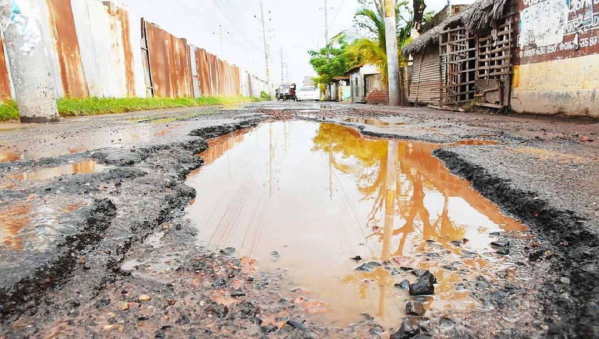 Khulna bypass road from Sonadanga Bus Stand to Natun Rasta area has become totally unfit for traffic. Photo: UNB