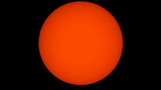 This photo shows planet Mercury passing in front of the sun, on 11 November 2019, taken from Hede-Bazouges, western France. The next alignment Earth - Mercury - Sun will take place on 2032. Photo: AFP