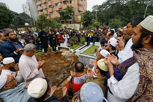 Burial of Sir Fazle Hasan Abed takes place at Banani graveyard in Dhaka on 22 December 2019. Photo: Dipu Malakar