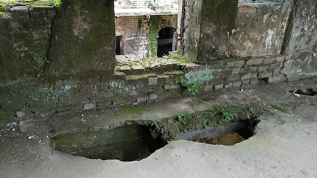 Holes in the roof of Teota zamindar bari. Photo: Nusrat Nowrin