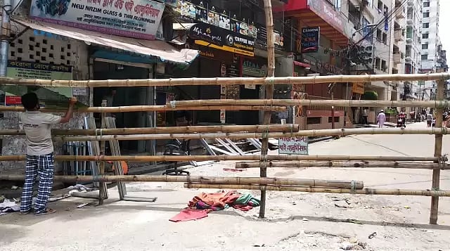 A 21-day lockdown in Wari began on Saturday morning