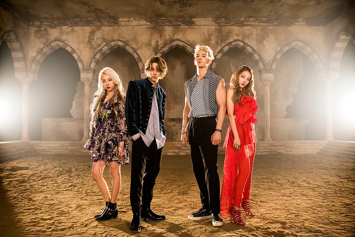 Members of the KARD band