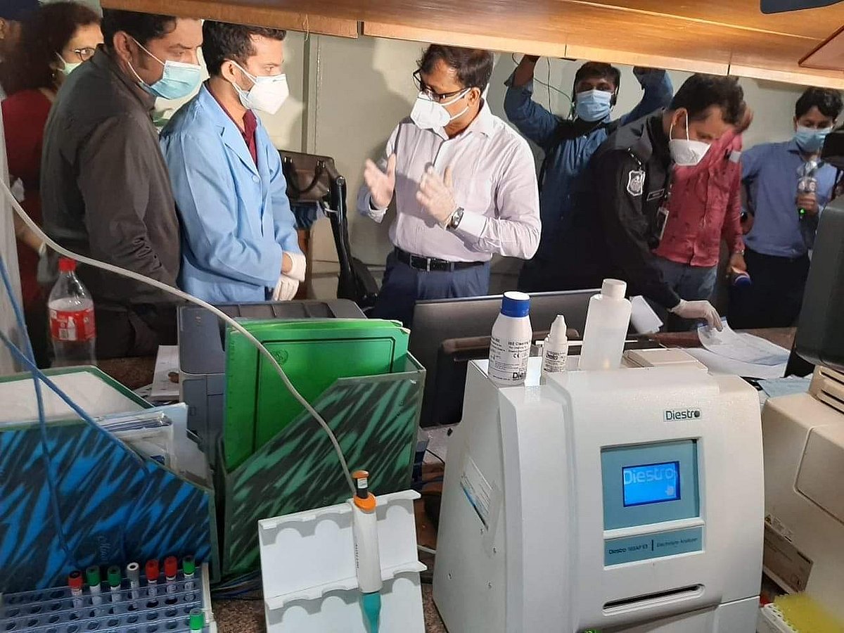 A joint team of RAB and health ministry taskforce raided Sirajul Islam Medical in Dhaka on 25 August 2020.