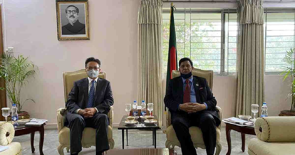 Chinese ambassador to Bangladesh Li Jiming  calls on foreign minister AK Abdul Momen