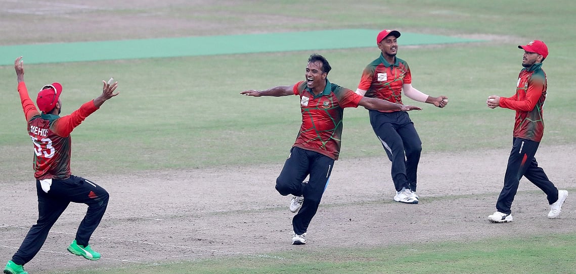 Pacer Rubel reacts after taking a wicket in the second match of BCB President's Cup at Sher-e-Bangla National Cricket Stadium in Mirpur, Dhaka on 13 October 2020