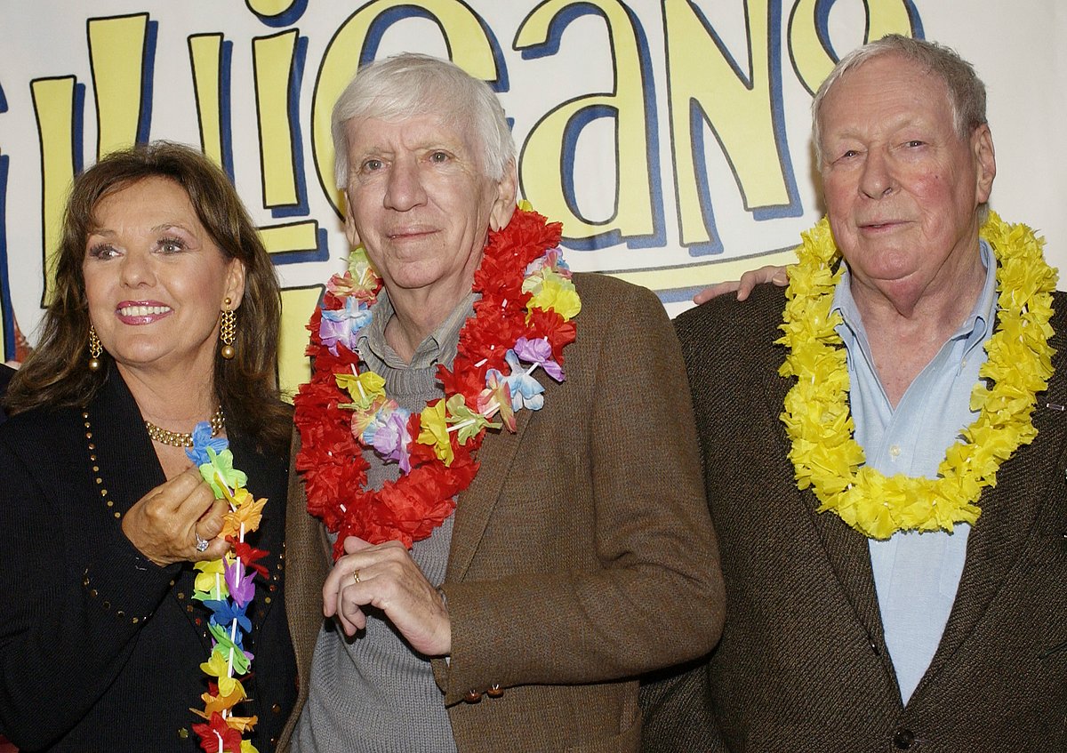Dawn Wells (L) with "Gilligan's Island" cast members Bob Denver and Russell Johnson